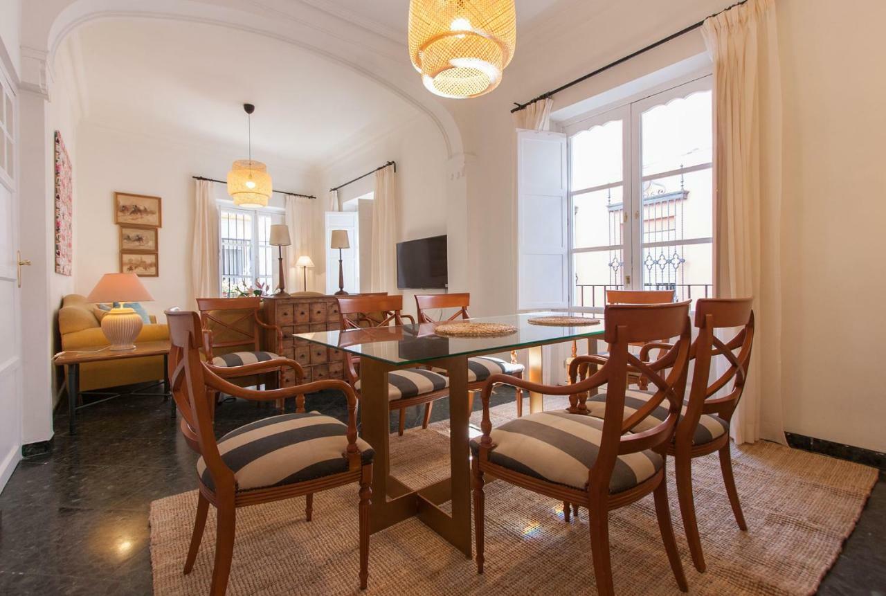 Casa De Tintes Apartment Seville Luaran gambar
