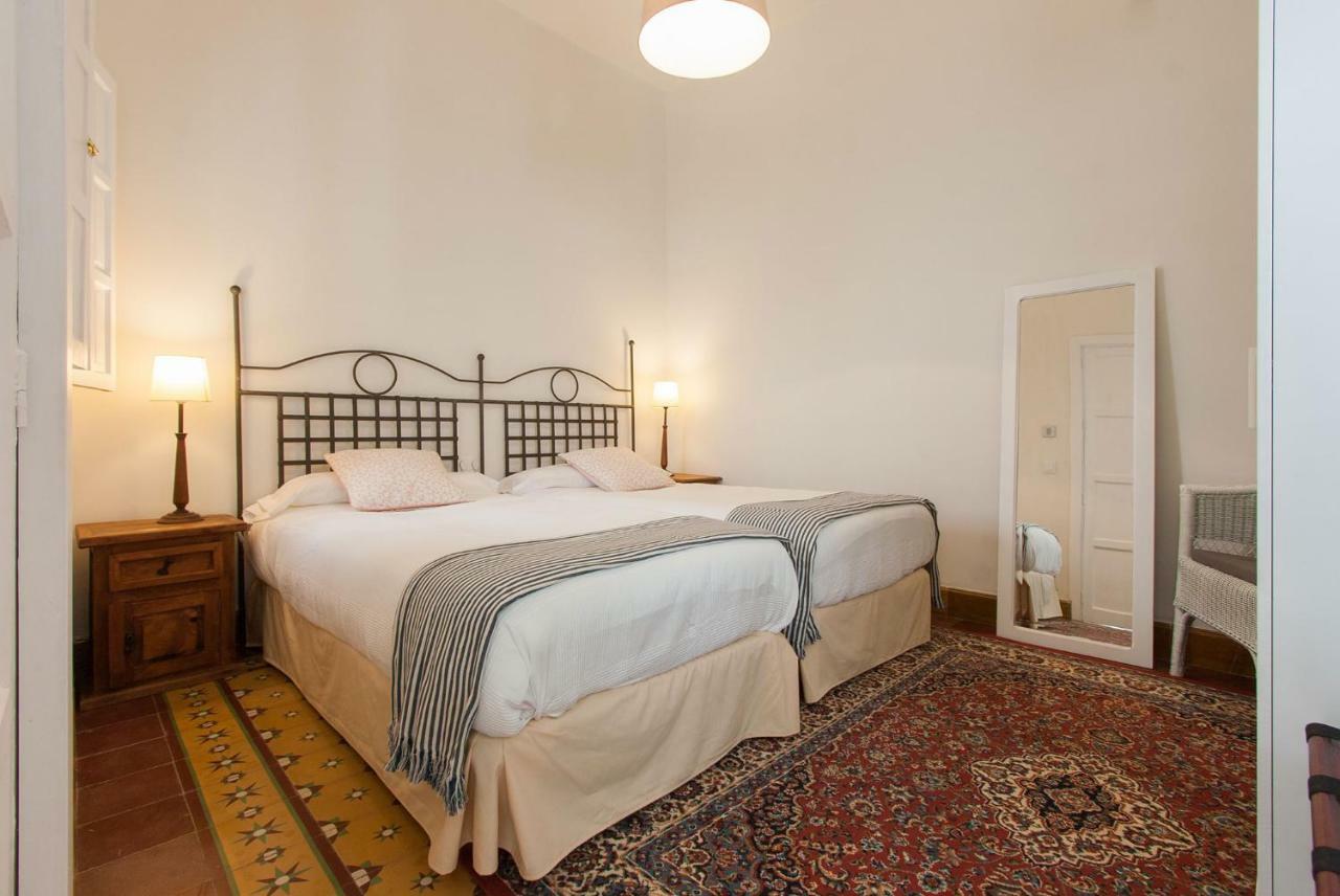 Casa De Tintes Apartment Seville Luaran gambar
