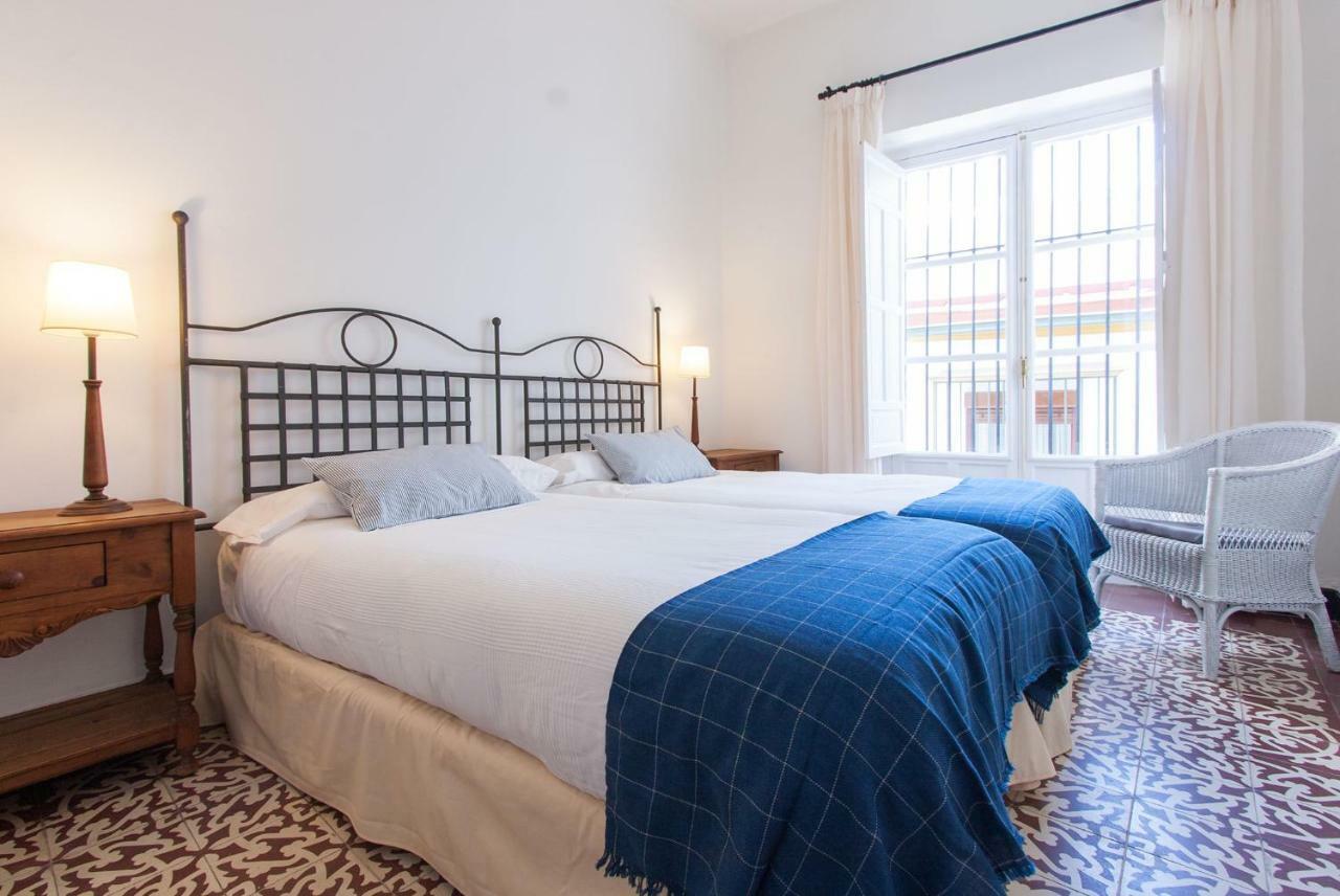 Casa De Tintes Apartment Seville Luaran gambar