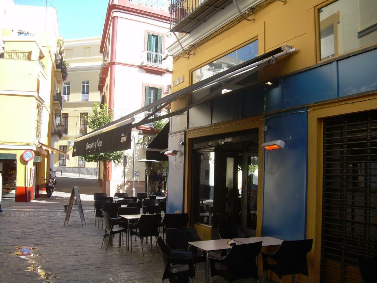 Casa De Tintes Apartment Seville Luaran gambar