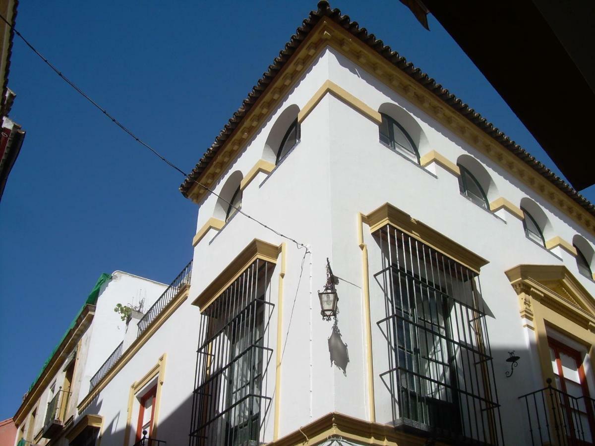 Casa De Tintes Apartment Seville Luaran gambar
