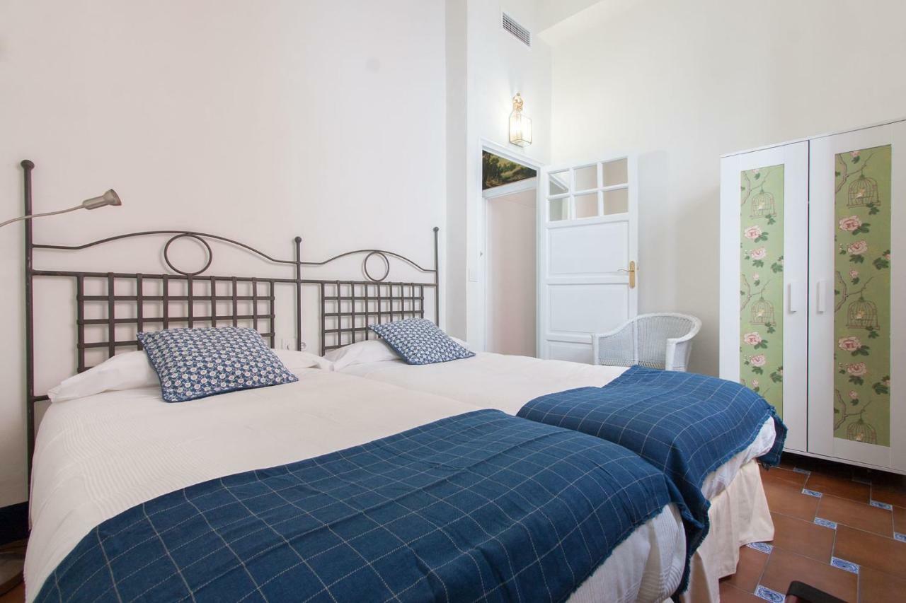 Casa De Tintes Apartment Seville Luaran gambar